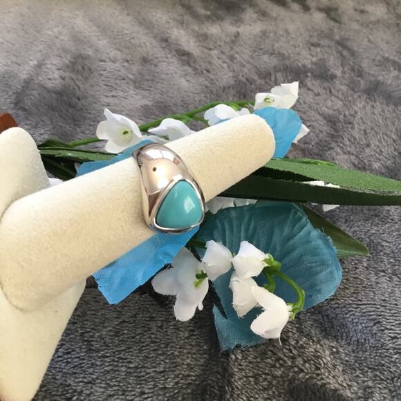 Sterling Silver Blue Stone Ring - Picture 4 of 9